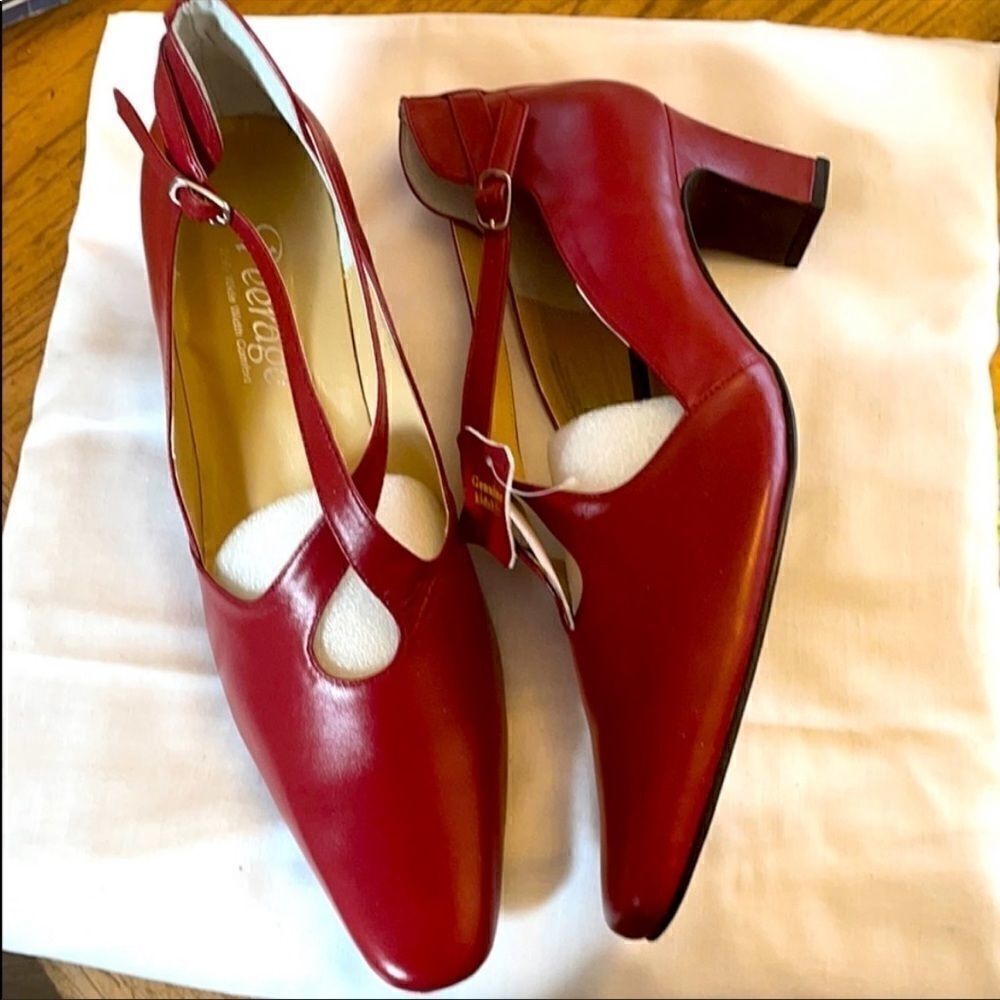 PEERAGE - COMFORTABLE LEATHER HEELS FROM PEERAGE.  NEW